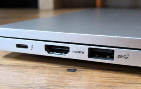 Thunderbolt port