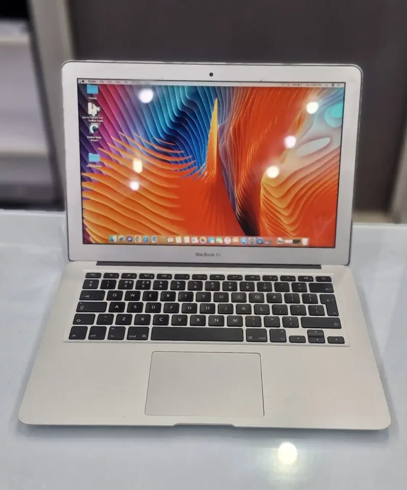 APPLE MacBook Air A1466 (3)